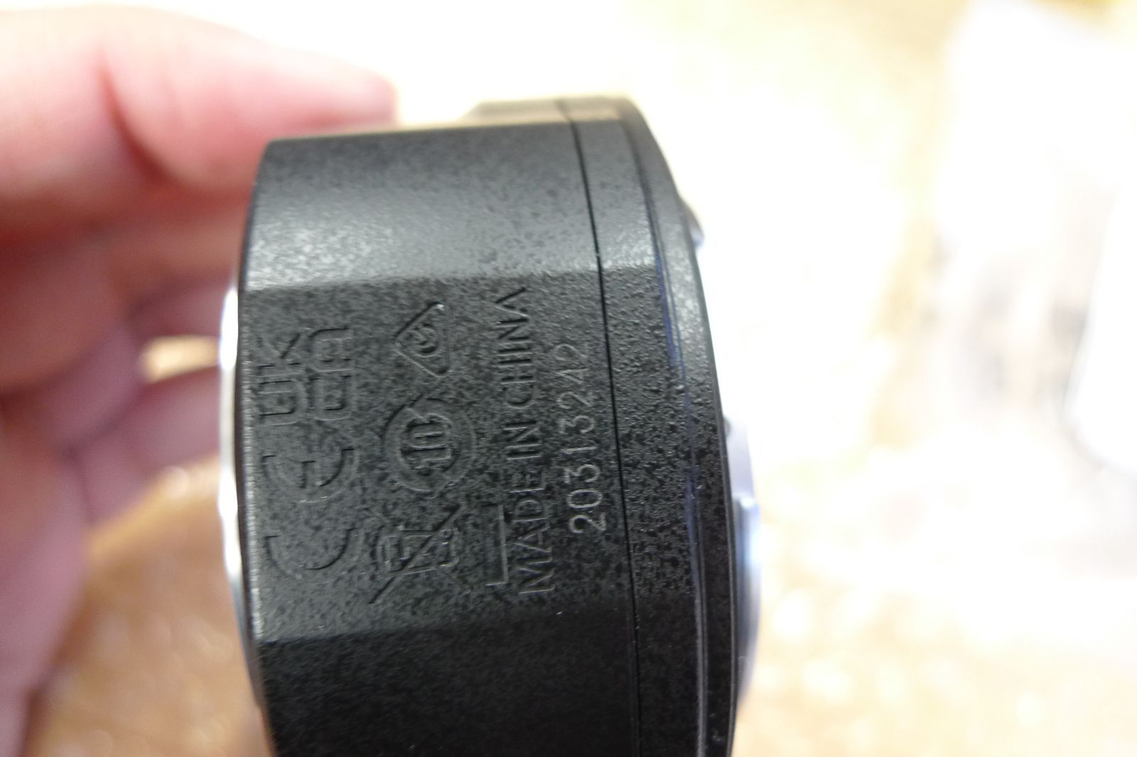 AY056 242