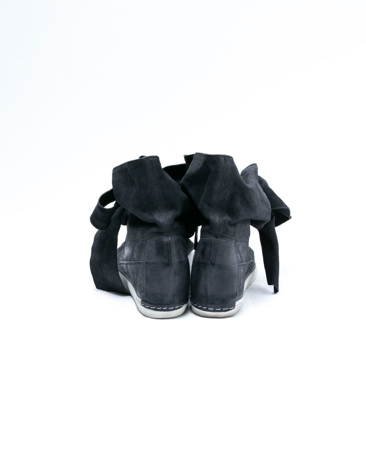 aya  CINZIA ARAIA チンツィアアライア レザー巻きスニーカー - メルカリ