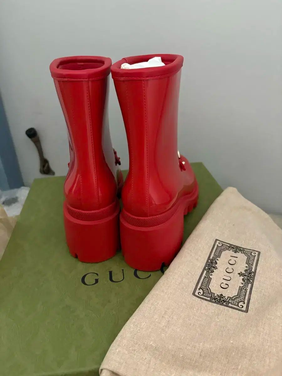新品 (ギフトあり) GUCCI(グッチ) ホースビット レインブーツ 36
