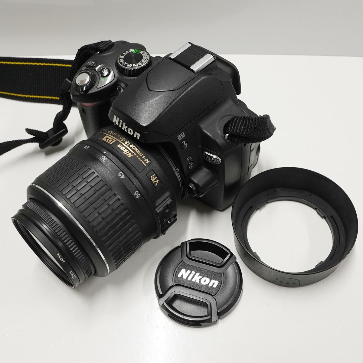 Nikon D60＋AF-S DX NIKKOR 18-55mm f/3.5-5.6G VR USED超美品