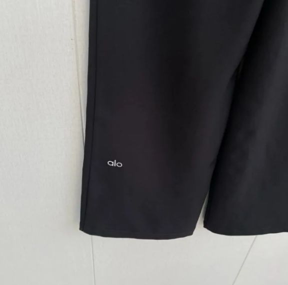 新品】Alo Yoga パンツ ボトム トラウザー アローヨガ ブラック