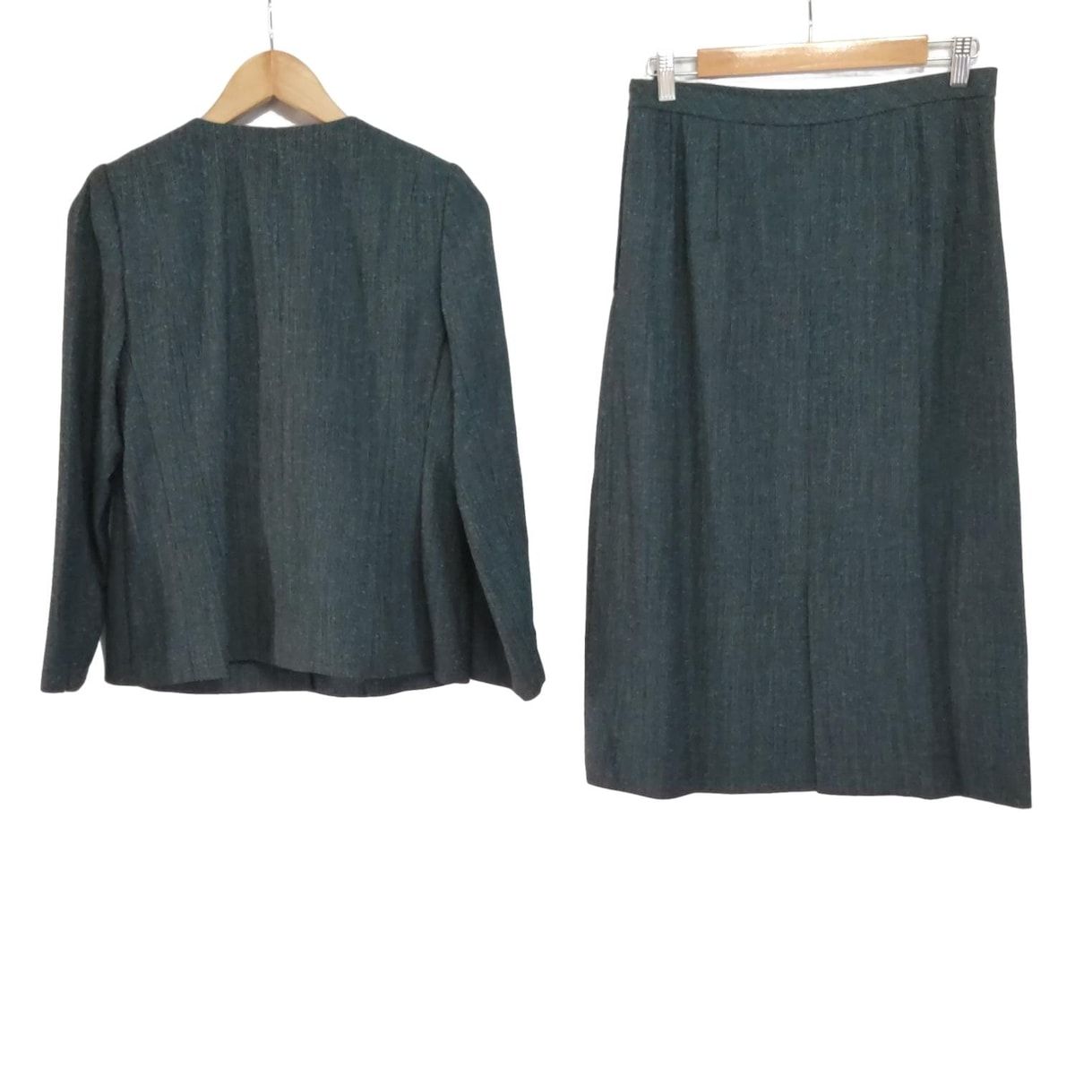 Leilian レリアン スカートスーツ レディース - ブルー×黒×白 ツイード コサージュ付き