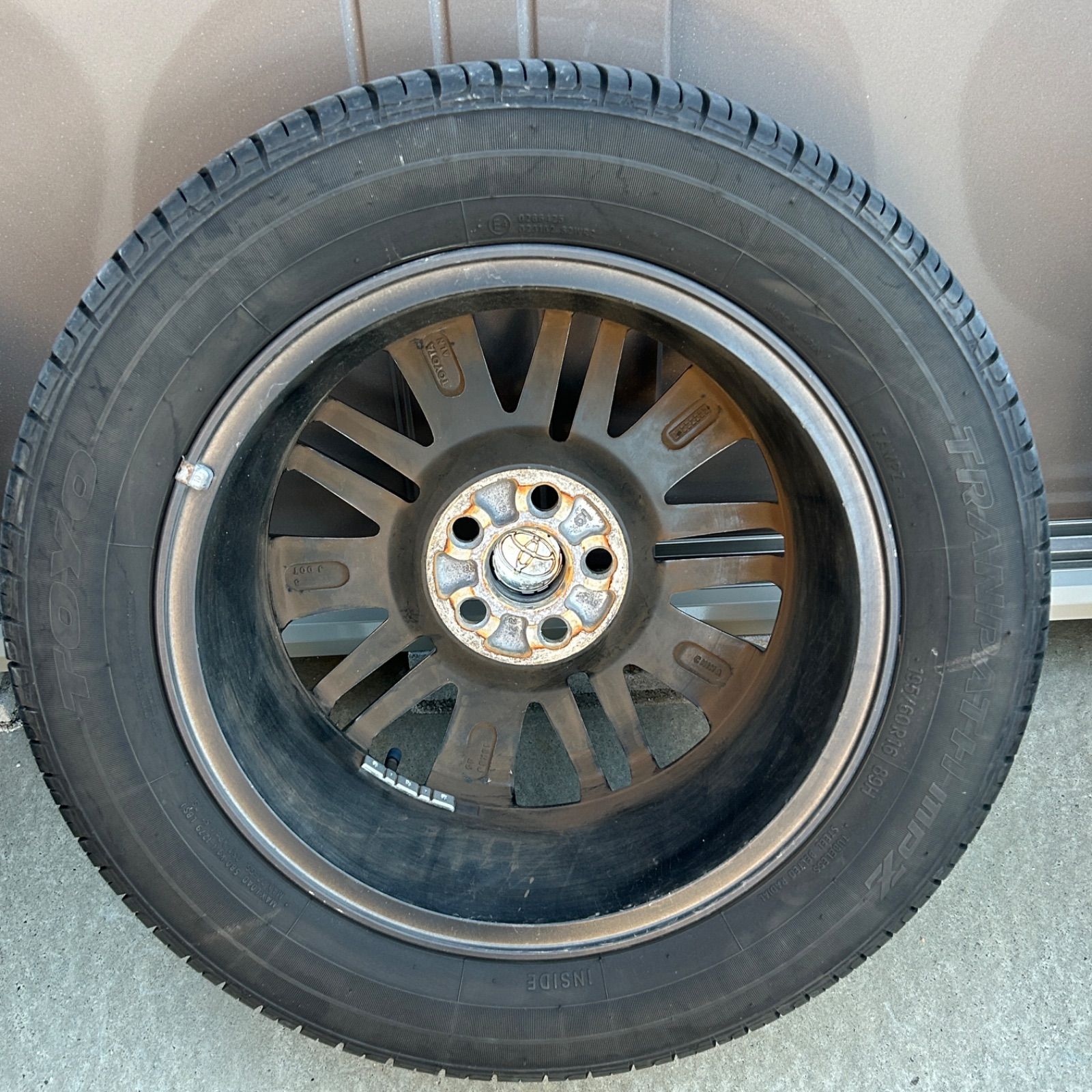 美品】TOYOTA トヨタ タイヤ 純正 ホイール 195/60R16 16×6J 45 TOYO 