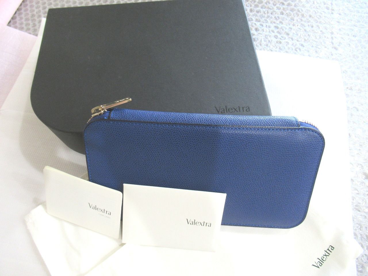 美品】valextra ヴァレクストラ 三つ折り財布 コンパクトパース ブルー