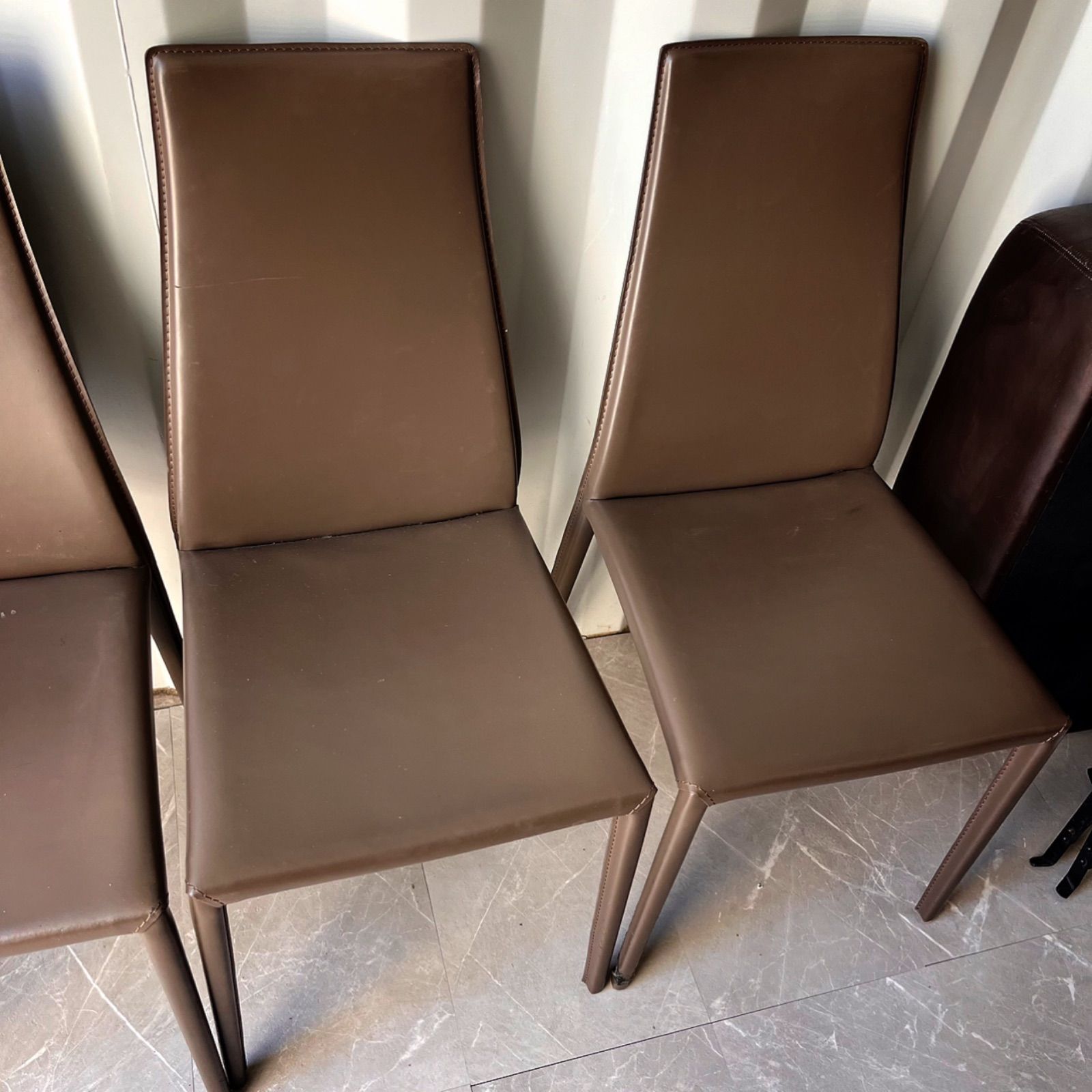 取付無料！カリガリス アイーダ 本革ブラウン ハイバックダイニングチェア4脚✨ 取付無料！カリガリス アイーダ 本革ブラウン ハイバック