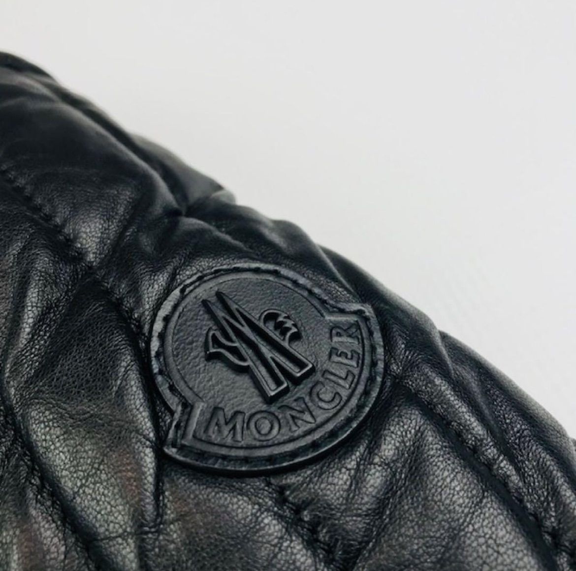 美品☆MONCLER・モンクレール BAHR メンズ レザーブランドアイコン 