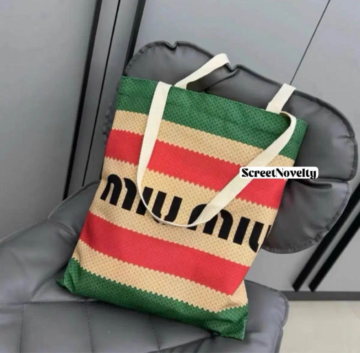 Miu Miu エコバック MIU MIU(ミュウミュウ) エコバッグ グリーン - メルカリ