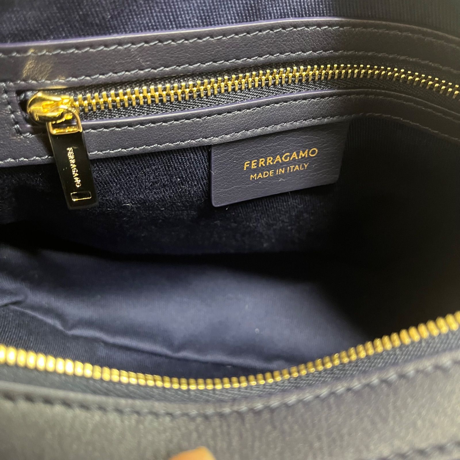 ○ほぼ未使用 フェラガモ FERRAGAMO トップハンドル ショルダー 