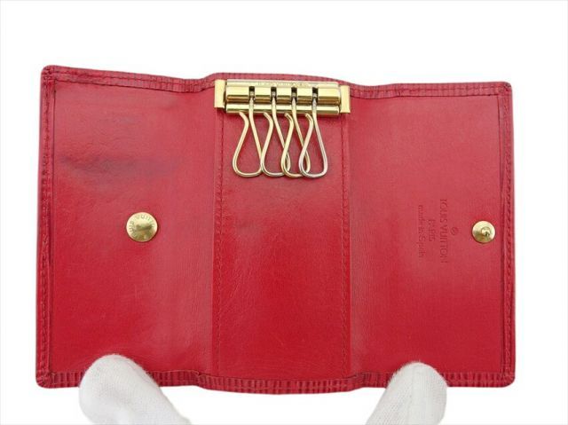 使用わずか　ルイヴィトン　エピ　キーケース　ミュルティクレ4 極美品‼LOUIS VUITTONルイヴィトン4連キーケースエピ