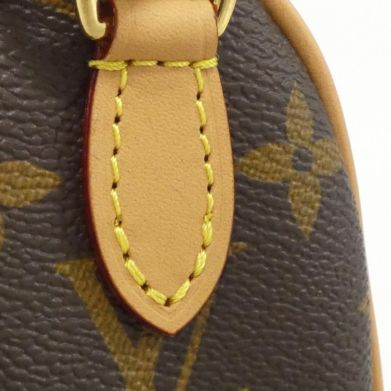 ボストンバッグ