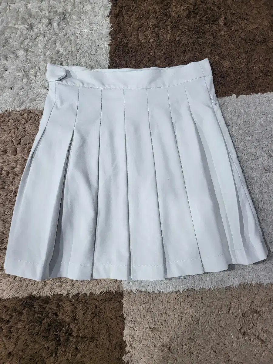 J.LINDEBERG J.リンドバーグ ホワイト プリーツ スカート