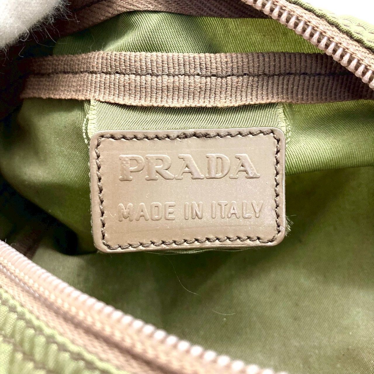 PRADA(プラダ) ポーチ - カーキ PRADA ナイロンポーチ MV21 カーキ