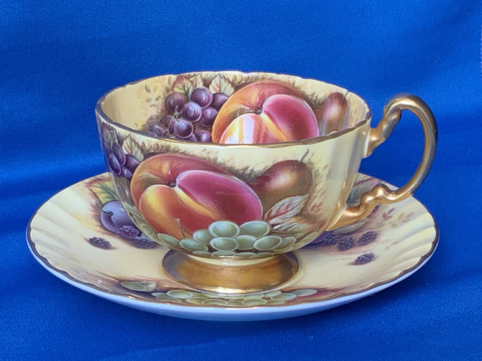 エインズレイ AYNSLEY オーチャードゴールド 英国製 カップ&ソーサー