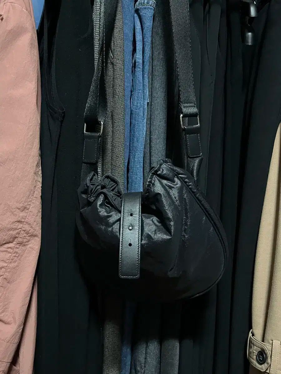 Hatchingroom 波状 ミニ バッグ ナイロン ブラック