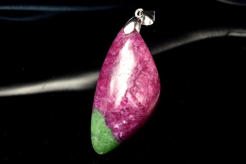 1点物】シルバー925◇高品質 ルビーインゾイサイト 35x16mm リーフ