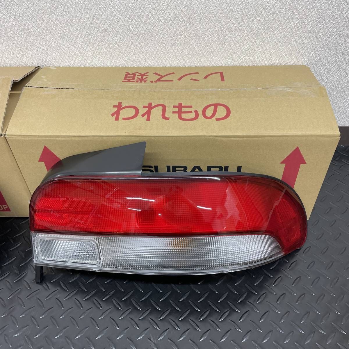 GDBインプレッサWRX STiテールランプASSY左右 GDBインプレッサWRX STiテールランプASSY左右（GDB インプレッサ