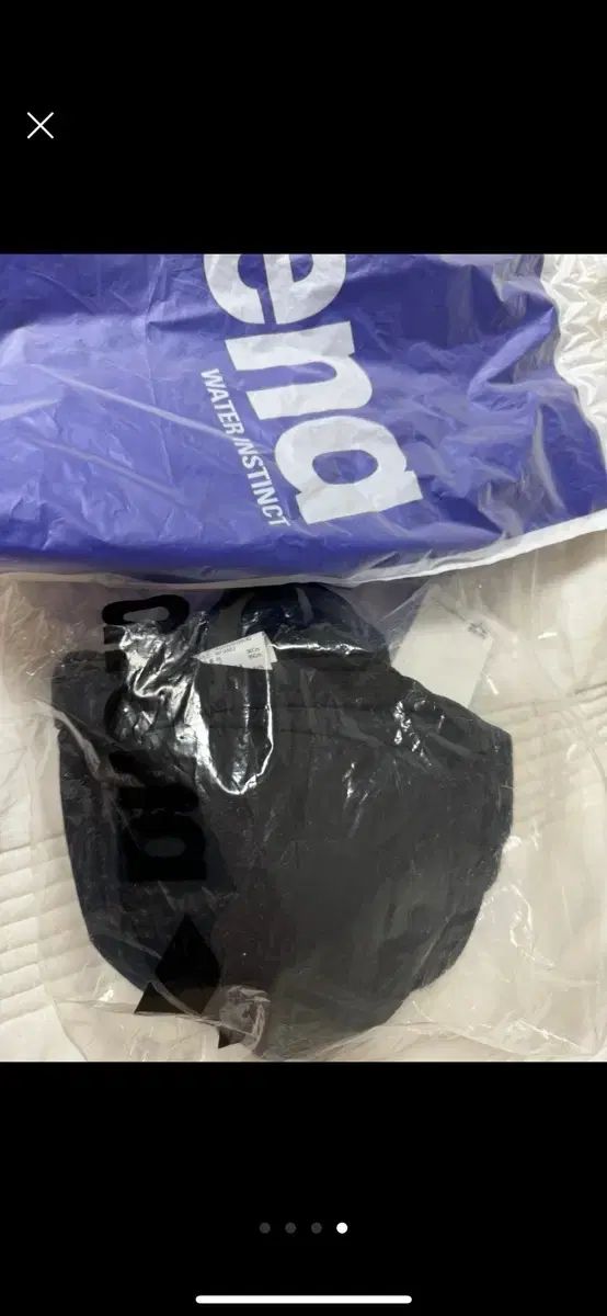 アリーナ 女性用スイムウェア
