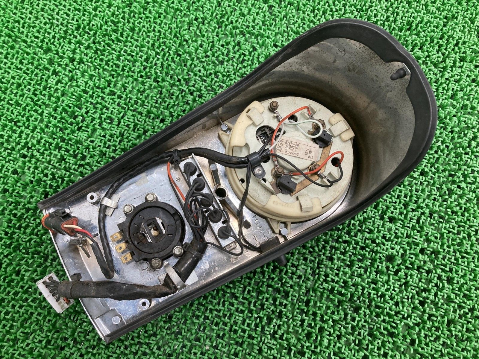 ソフテイル スピードメーター ハーレー 純正 バイク 部品 FLSTF FLSTC