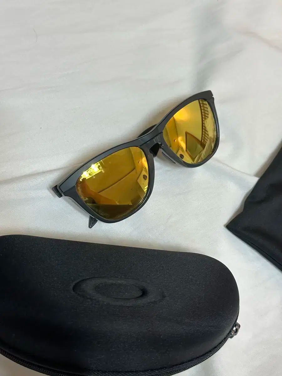 オークリー ローグ スキン ハイブリッド