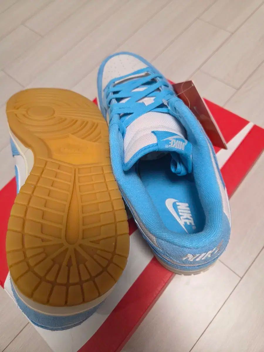 NIKE ナイキ