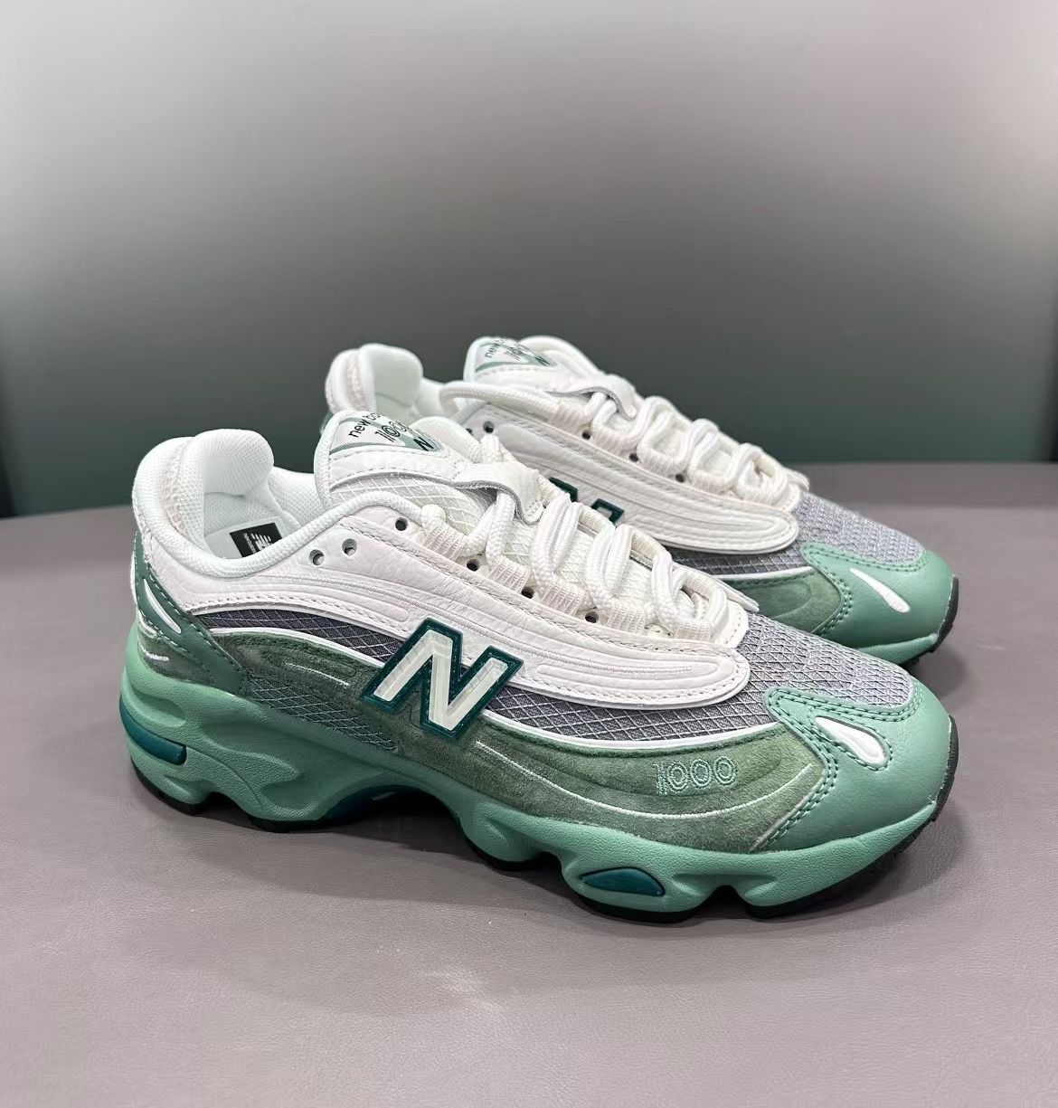 New Balance ニューバランス 1000  グレー グリーン スポーツシューズ M1000MA