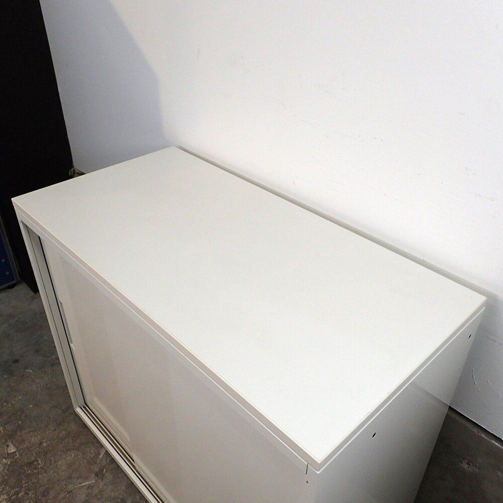 イナバ 3段引違扉付きハイカウンター書庫『中古良品』W1800 複数入荷 
