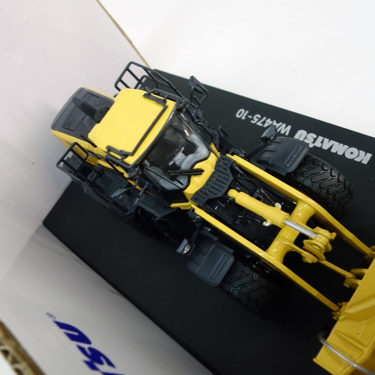 KOMATSU コマツ 1/50 中型ホイールローダ WA475-10 模型 ※中古
