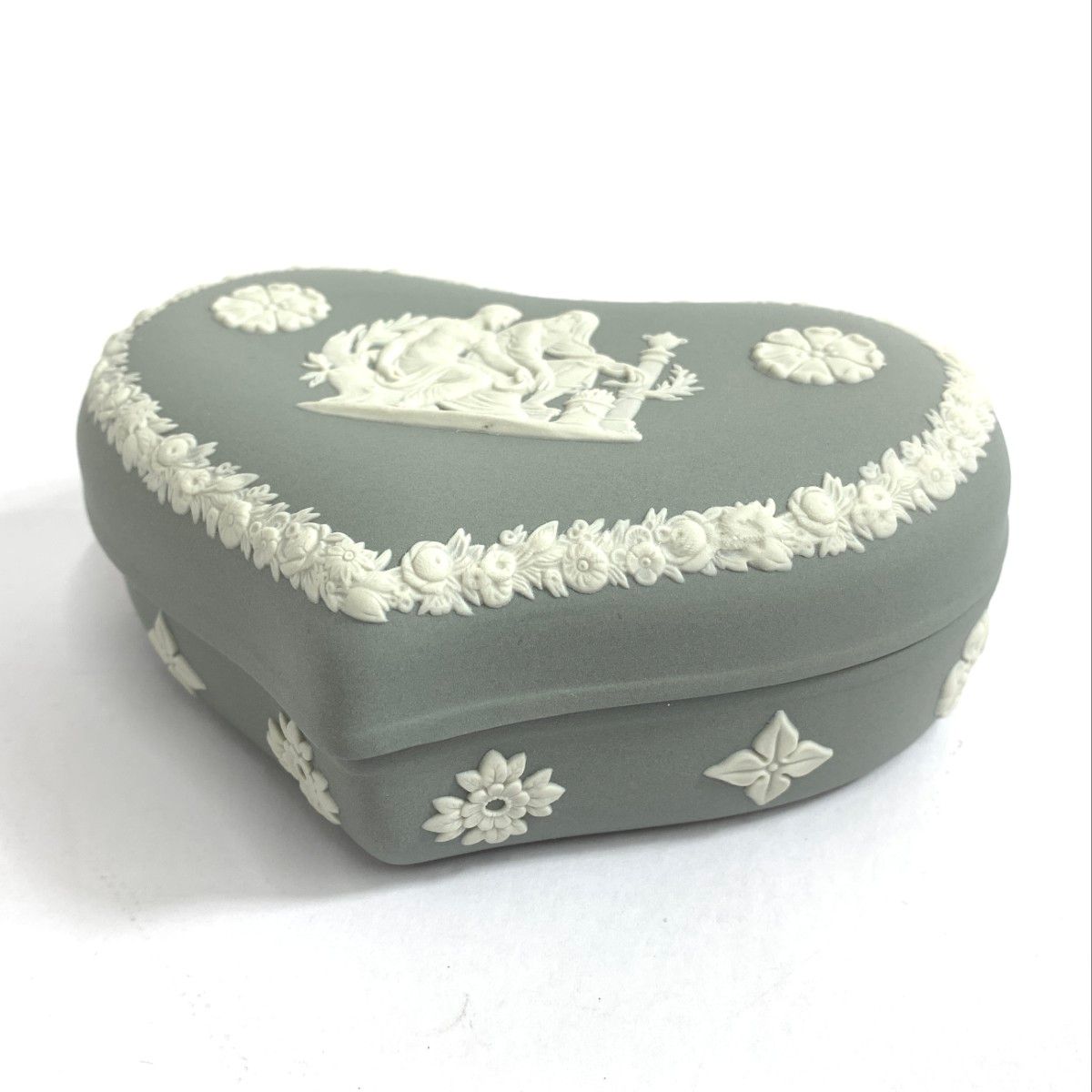 ウェッジウッド（Wedgwood） のジャスパー ペールブルー ハートボックス