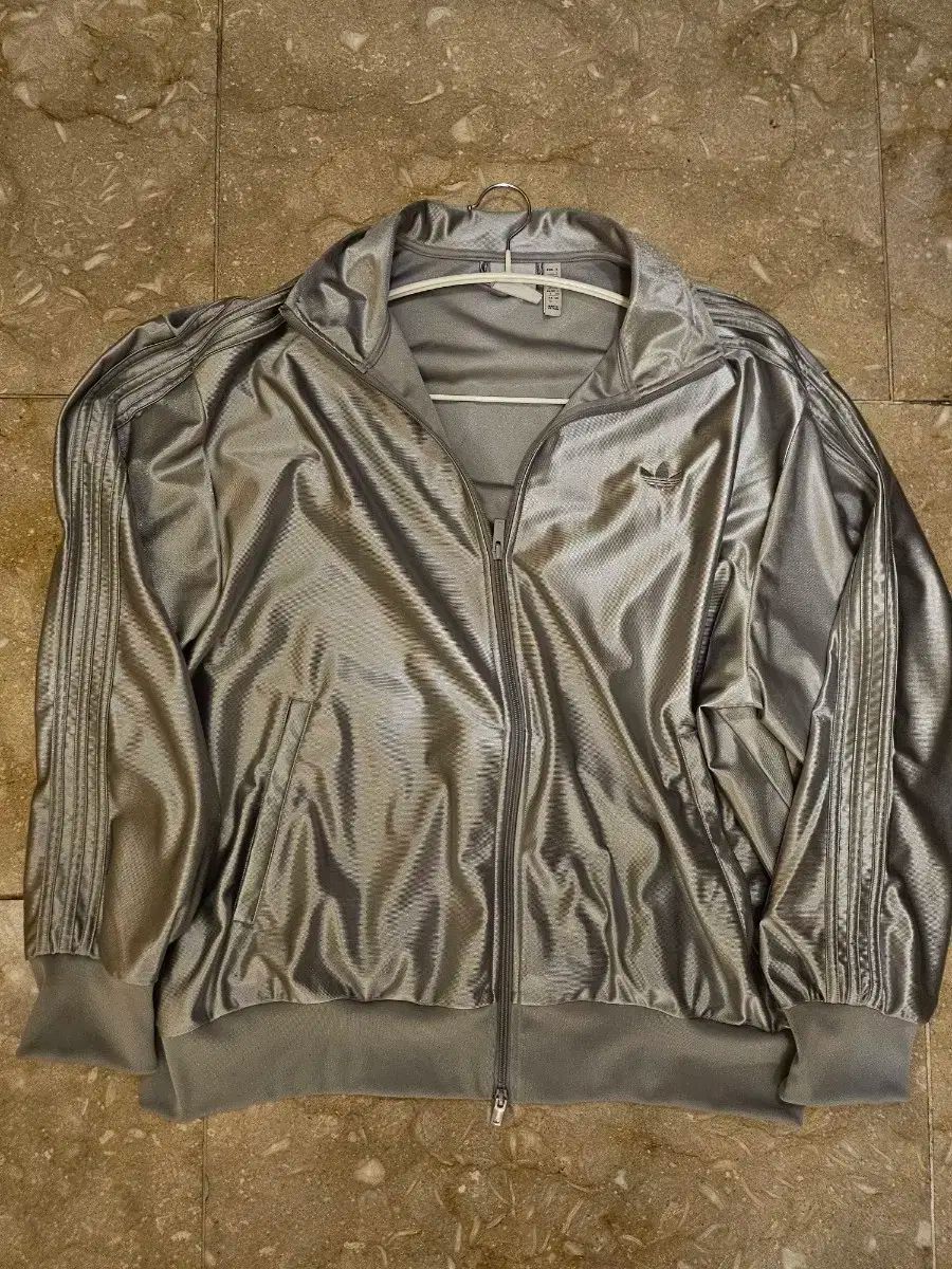 アディダス ジップアップ ジャケット まとめ