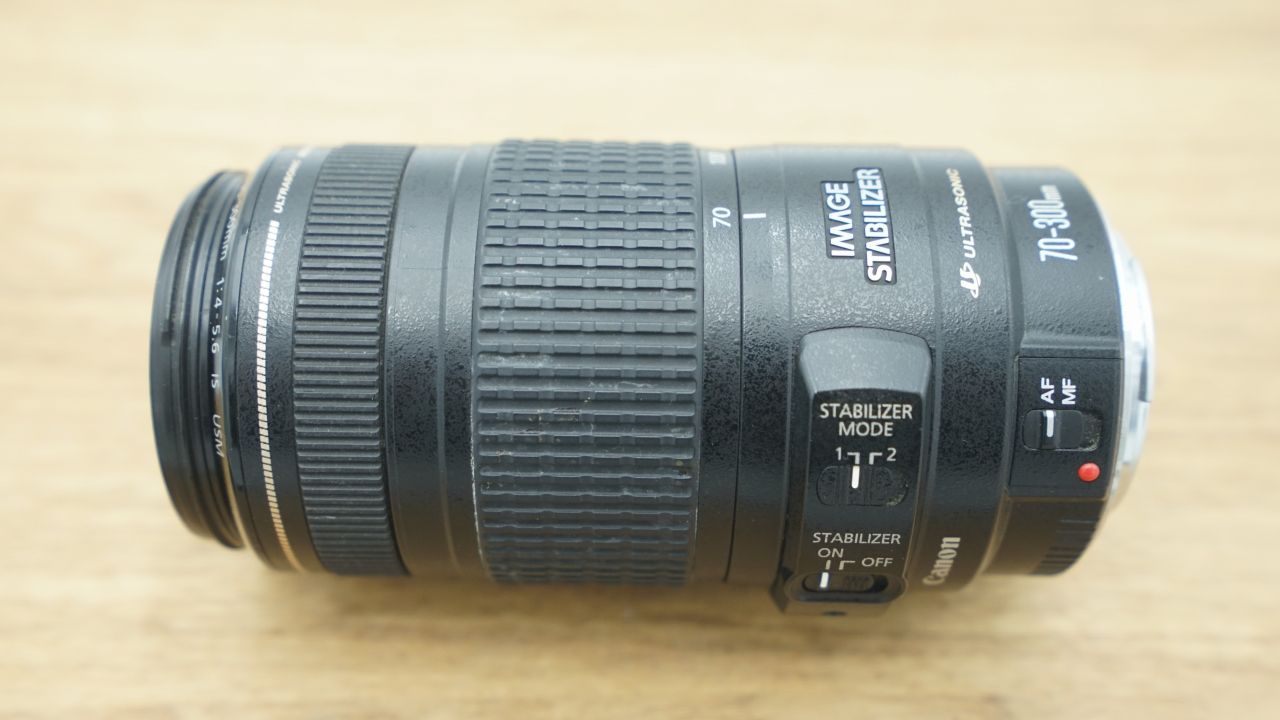 8238 良品 Canon EF 70-300mm 4-5.6 IS USM - メルカリ