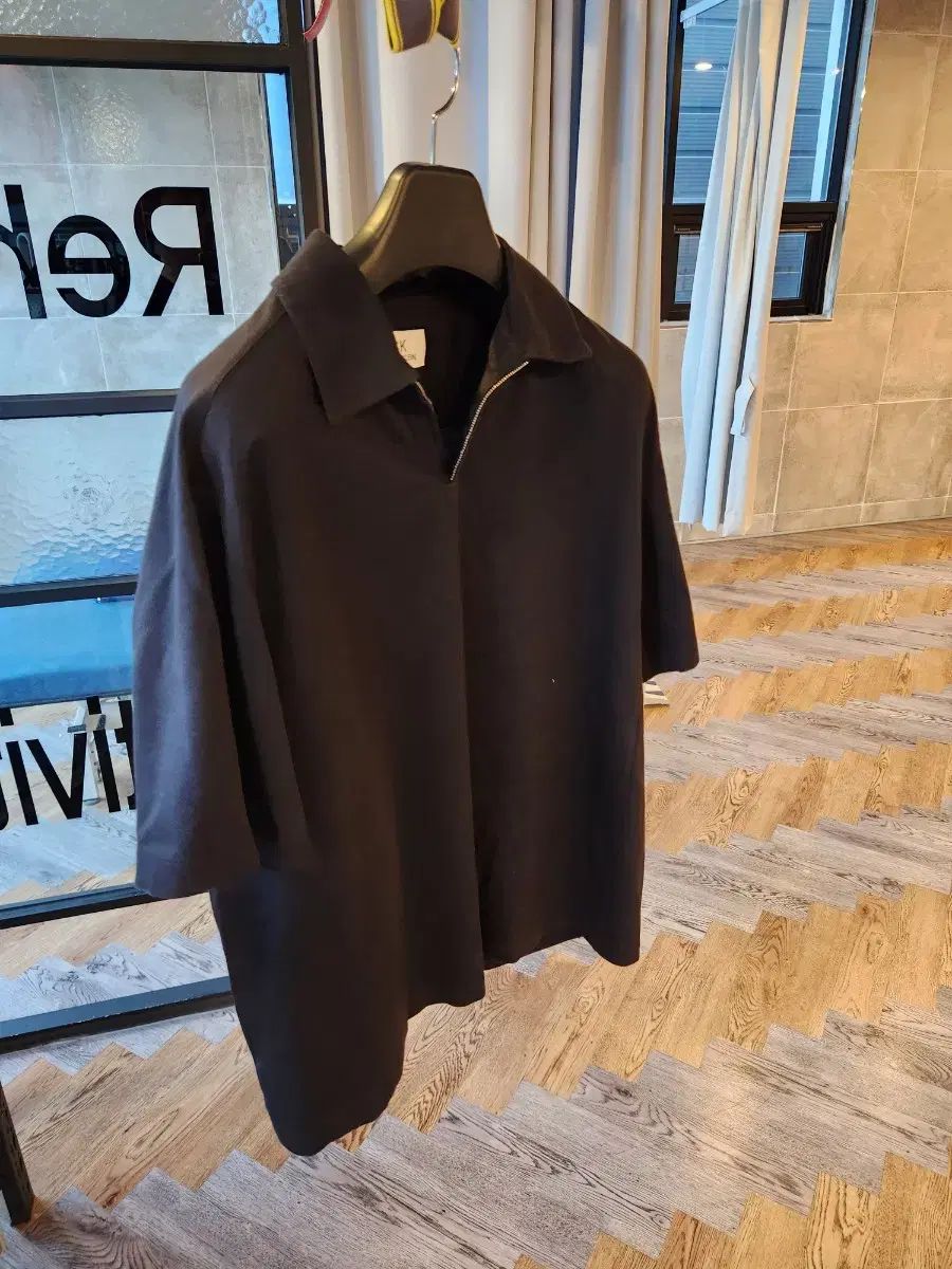カルバン クライン 黒 ジップポイント 半袖 Tシャツ 105 サイズ 出品