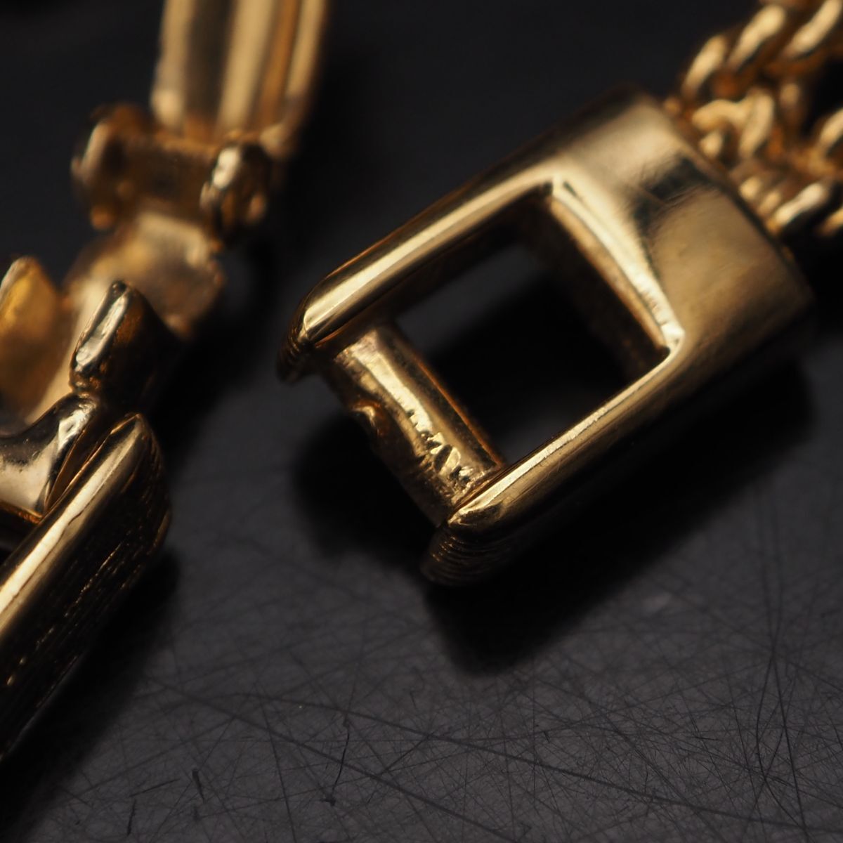 ケントハウス　　　Givenchy ストーン付きゴールドブレスレット GIVENCHY/ジバンシィ ゴールドカラーネックレス&ブレスレット 80