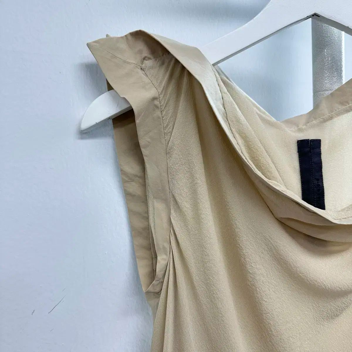 Rick Owens / リックオウエンス シルク混 Vネック ノースリーブ カットソー Rick Owens - Rick Owens / リックオウエンス | シルク混 V