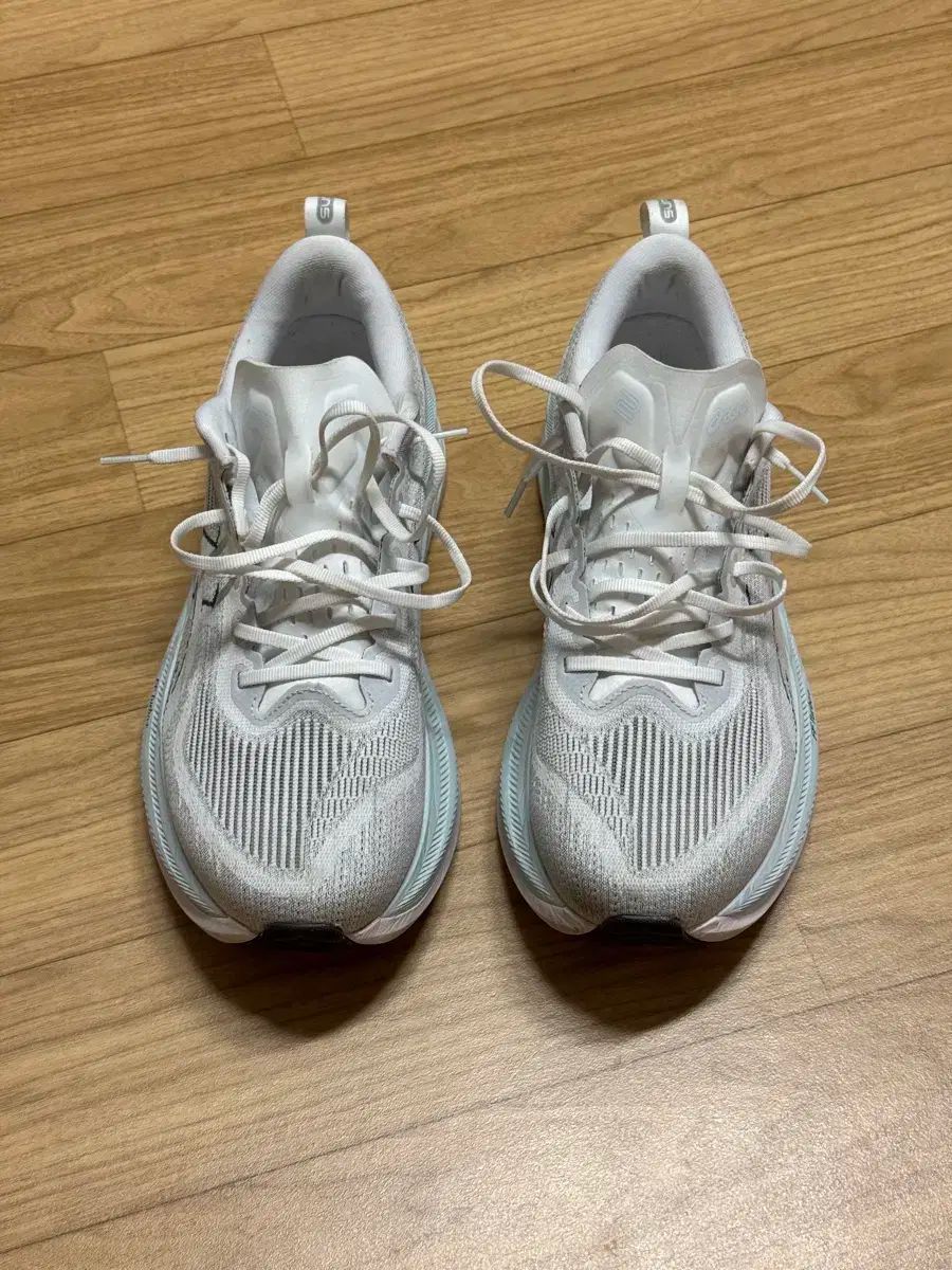 アシックス　スーパーブラスト2　未使用・美品 アシックス スーパーブラスト 2 asics SUPERBLAST 2 1013A160