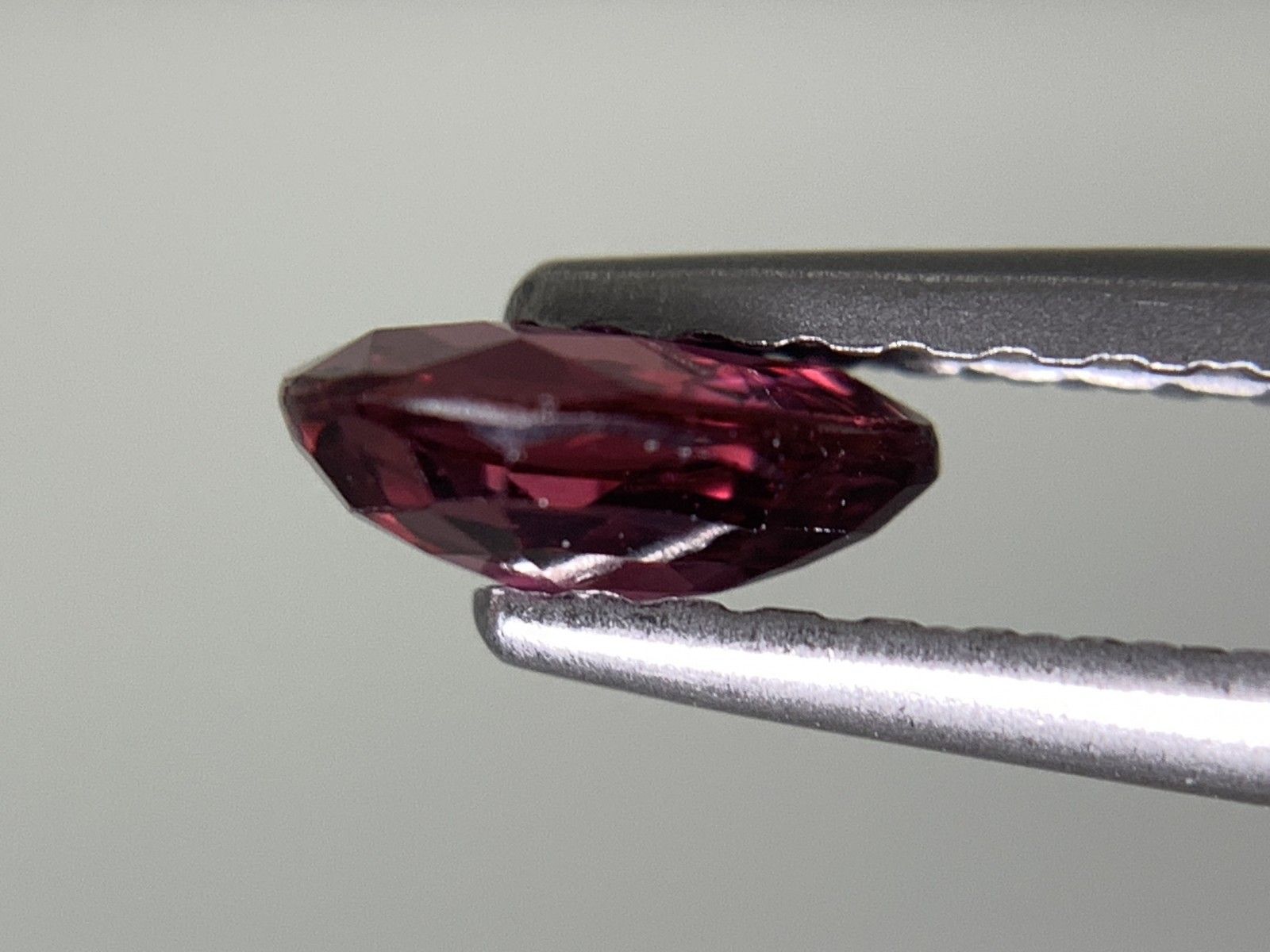 ルビー ルビー 0.515ct 宝石ソーティング付き 5.6×4.6×2.1 天然 ルース