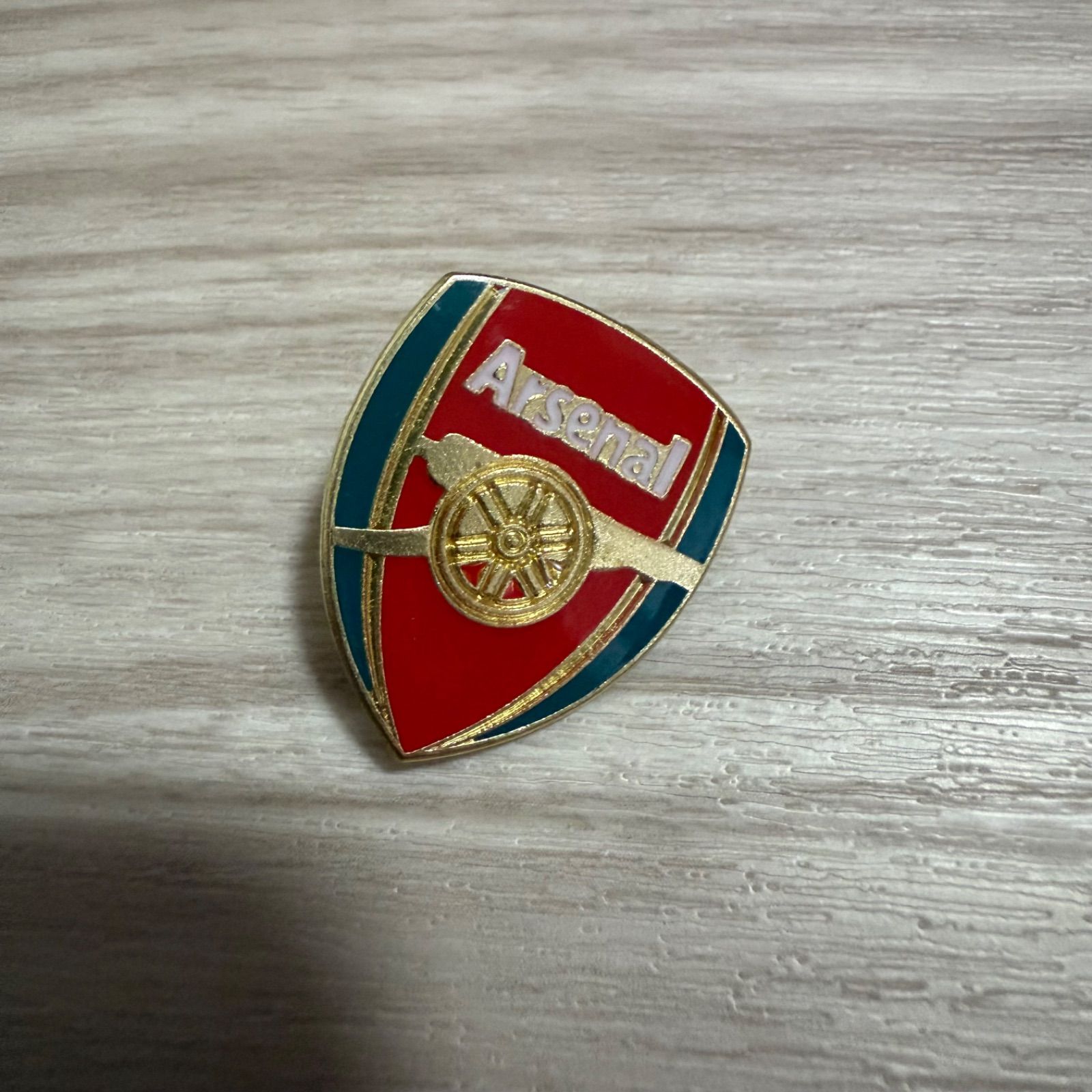 サッカー クラブチームピンバッジ - メルカリ