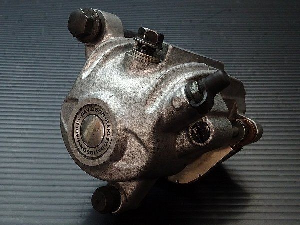 分解洗浄済 ♪ ハーレー スポーツスター XL883L-I 純正 リアブレーキキャリパー ♪ E3254