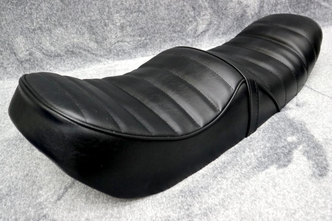 ＧＳ４００　黒皮　タックロールシート　 // 完成品 アンコ抜き GS400 シート 黒皮 // 完成品 アンコ抜き タックロール - メルカリ