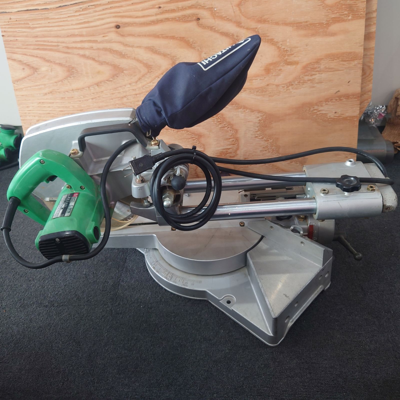 日立 C8FB 216mm卓上スライド丸のこ 現状品 カ-99