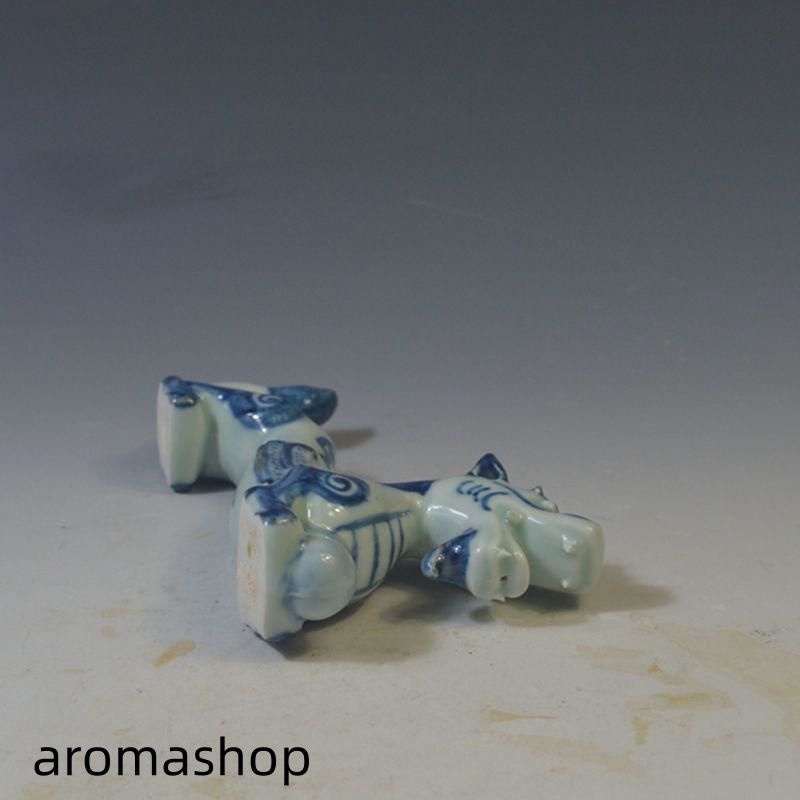 景徳鎮 陶磁器 青花龍王筆架 書道具 文房具 現代工芸品 美術品 置物 景徳鎮 陶磁器 青花龍王筆架 書道具 文房具 現代工芸品 美術品