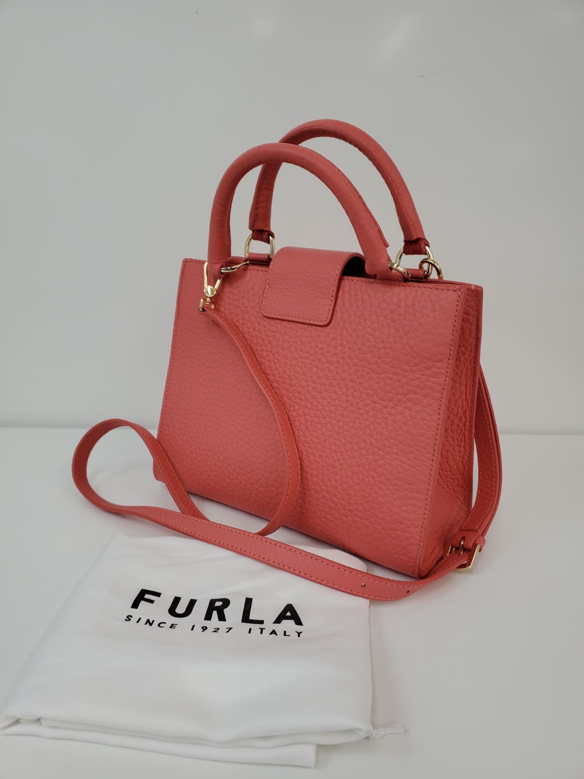 FURLA ハンドバッグ ショルダーバッグ ピンク アウトレット販売店舗 新