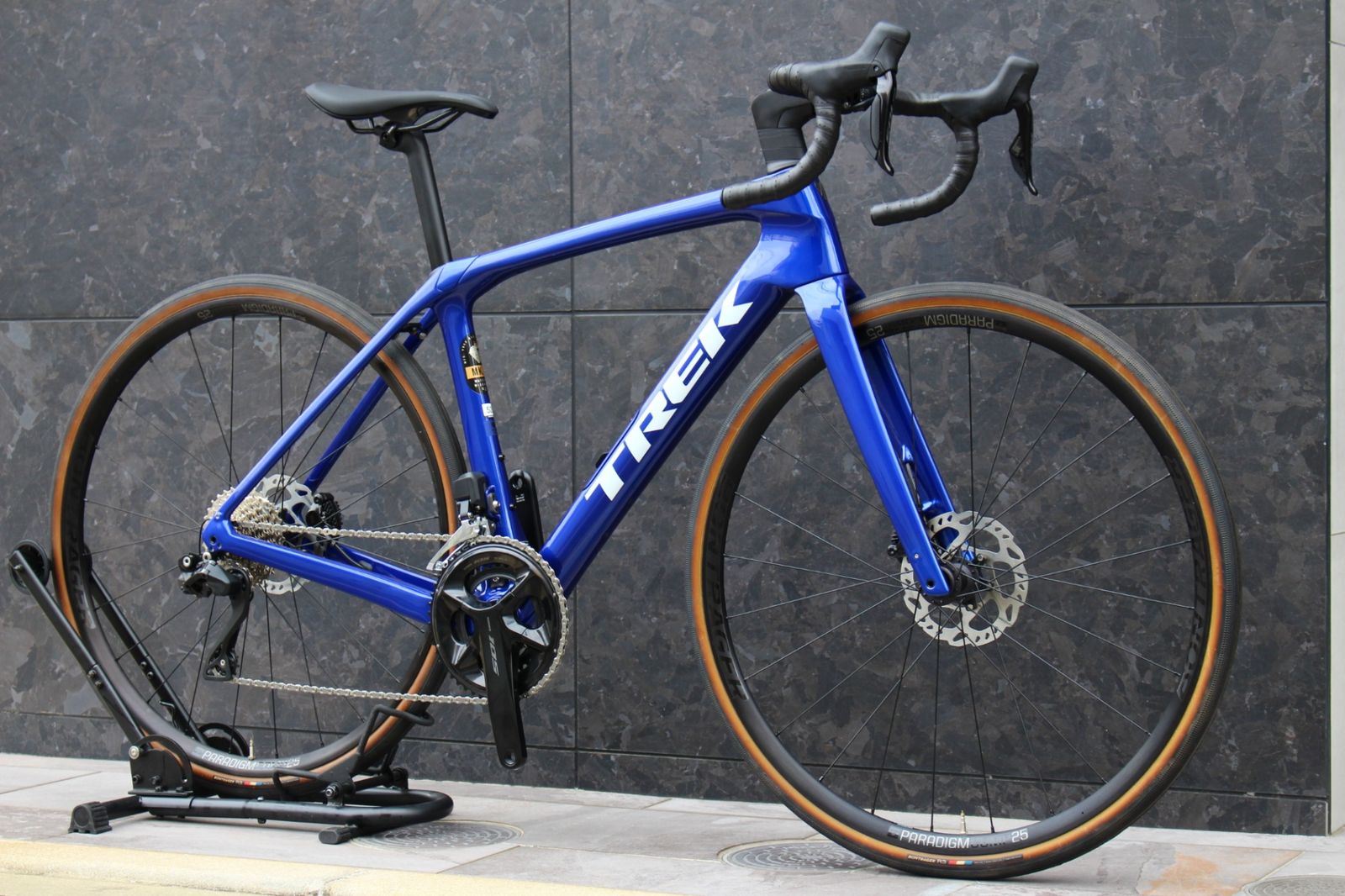 未走行品 トレック TREK ドマーネ DOMANE SL6 DISC GEN4 2025 52サイズ シマノ 105 R7170 12S Di2 カーボン ロードバイク 福岡店