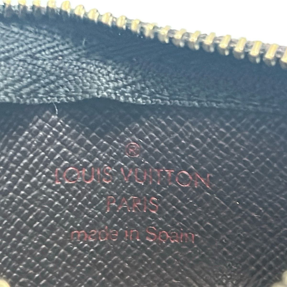 VUITTON