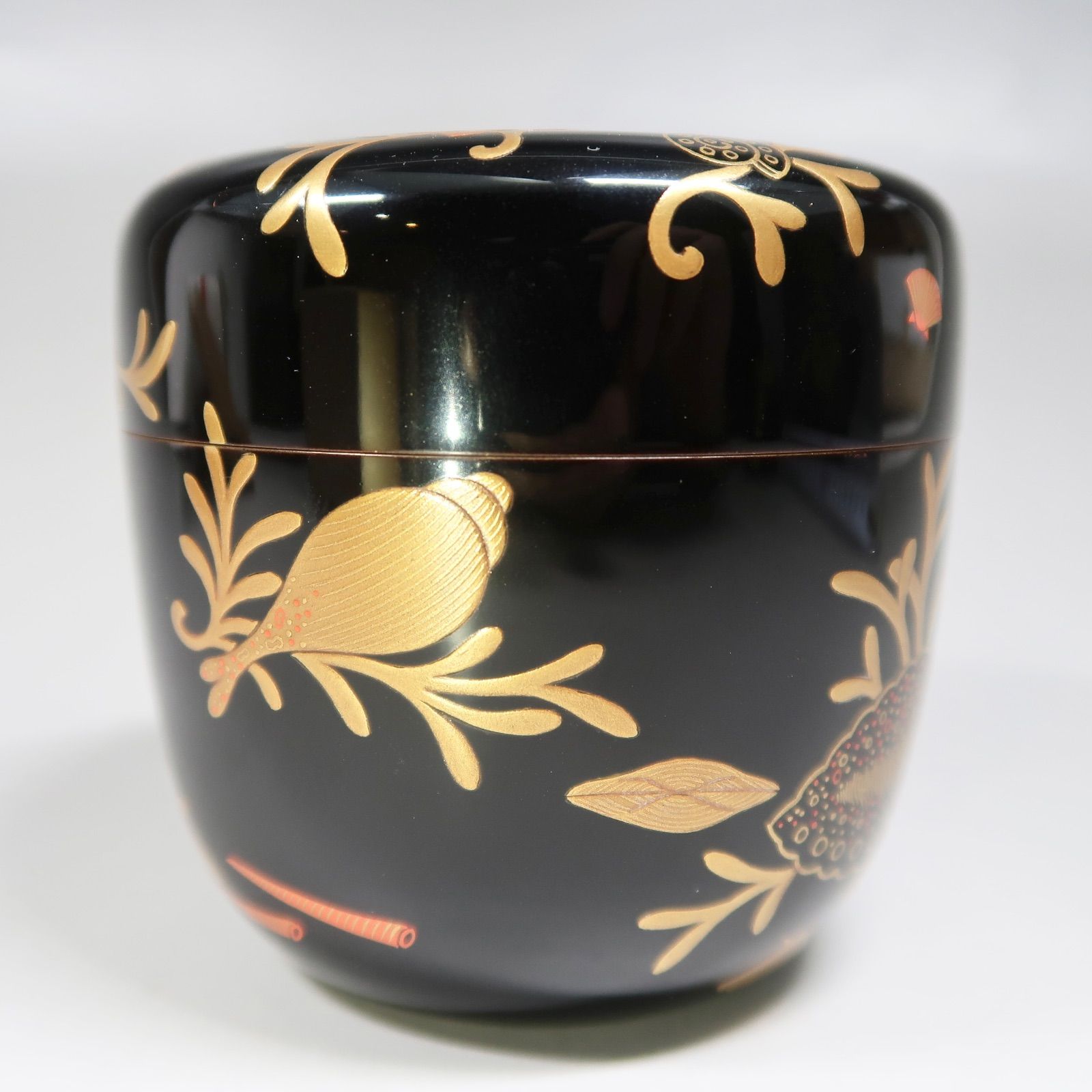 輪島塗の棗 金色の葉模様しのぶ 輪島塗の棗 金色の葉模様しのぶ