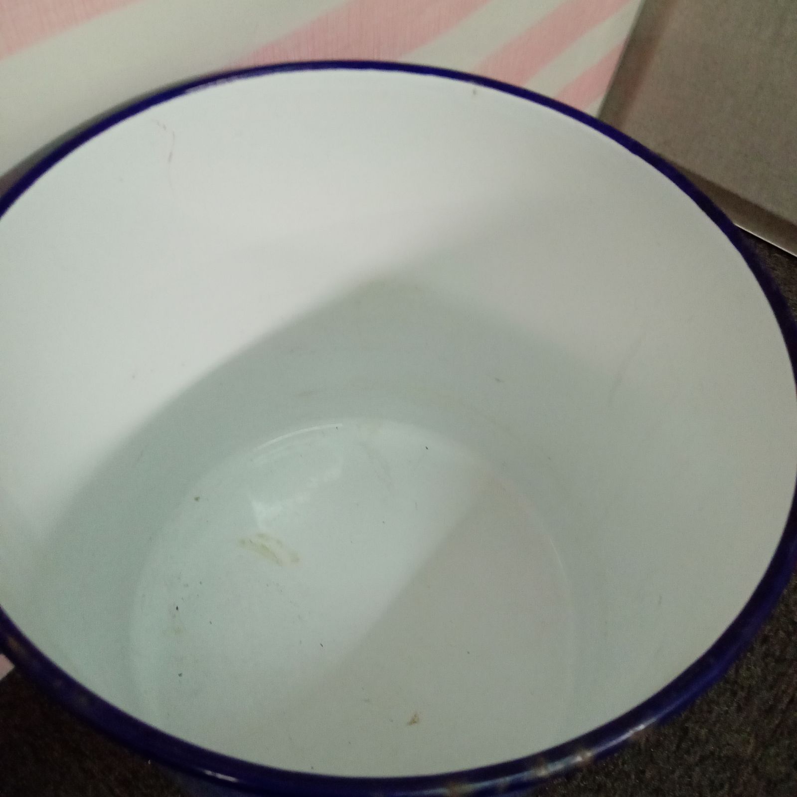 ホーロー　レトロ　昭和　タンク　バケツ　蛇口付き　ブドウ ホーロー レトロ 昭和 タンク バケツ 蛇口付き ブドウ