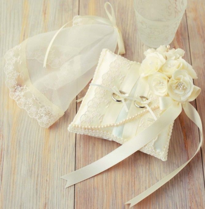 ベール付きモッコウバラ リングピロー完成品 結婚式 結婚祝い