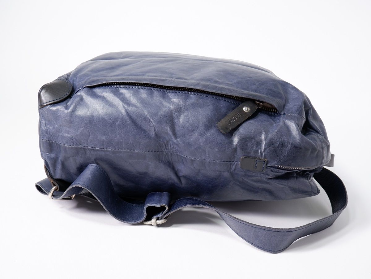 アニリンレザーリュック バックパック