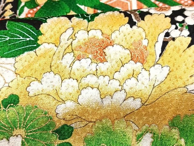 暈し染め小紋（淡い薄茜色系）裄67,5 身幅広め 色無地感覚で 正絹美品 平和屋着物＃羽織 地紋起こし 草花文 暈し染め 正絹 逸品