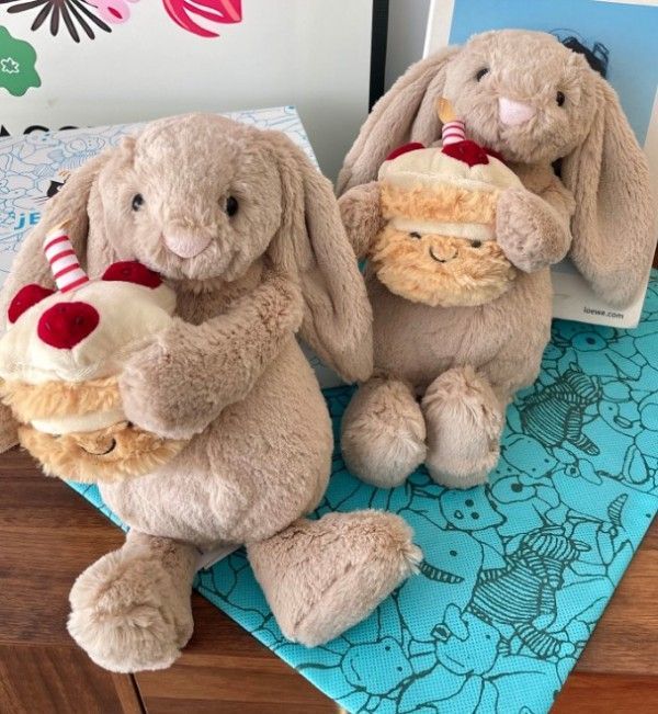 ジェリーキャット bunny 誕生日ケーキ 新品未使用 Amazon.co.jp: Jellycat (ジェリーキャット) 楽しいレインボー
