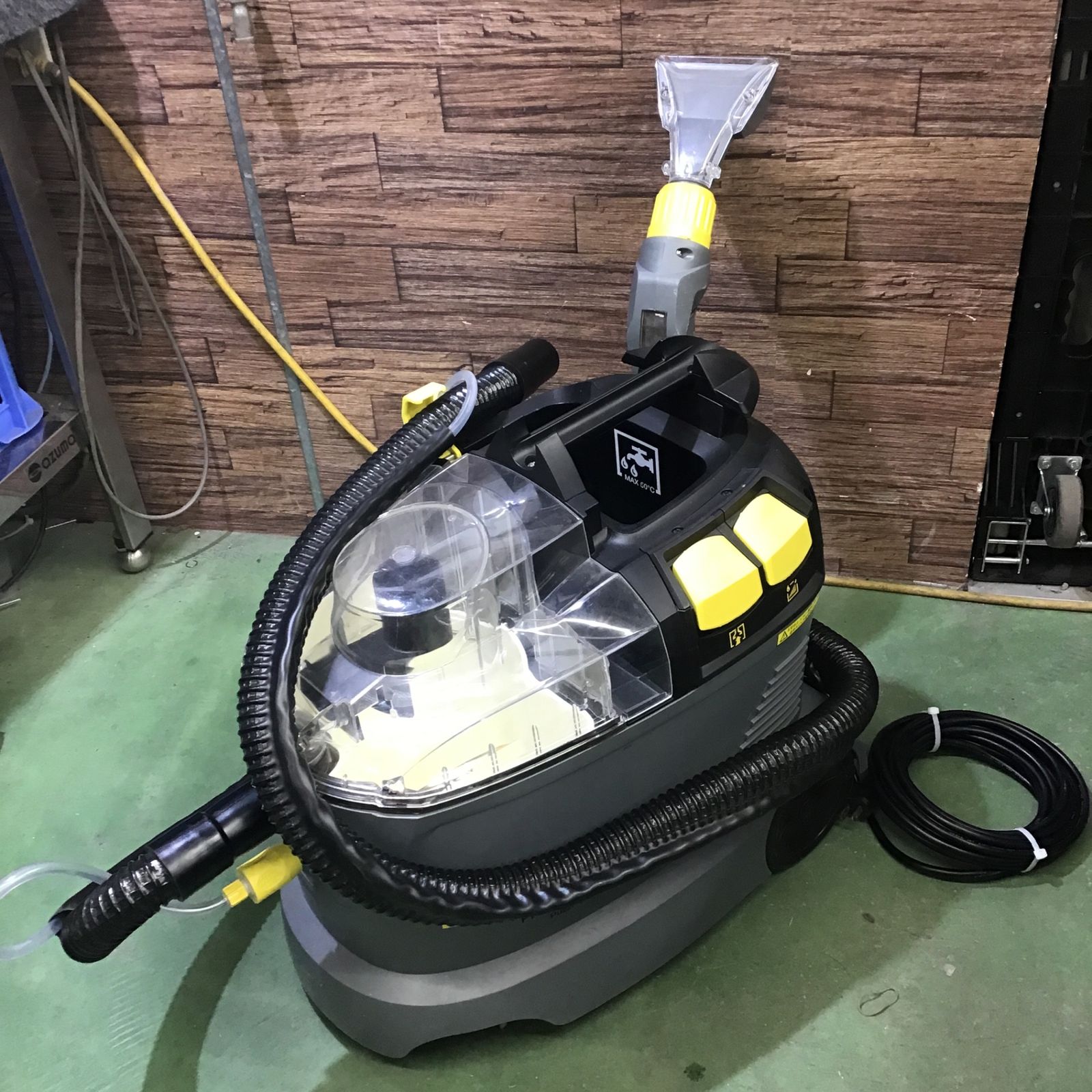 中古品】KARCHER(ケルヒャー) 業務用カーペットリンスクリーナー Puzzi 8/1C 1.100-229.0【桶川店】 - メルカリ